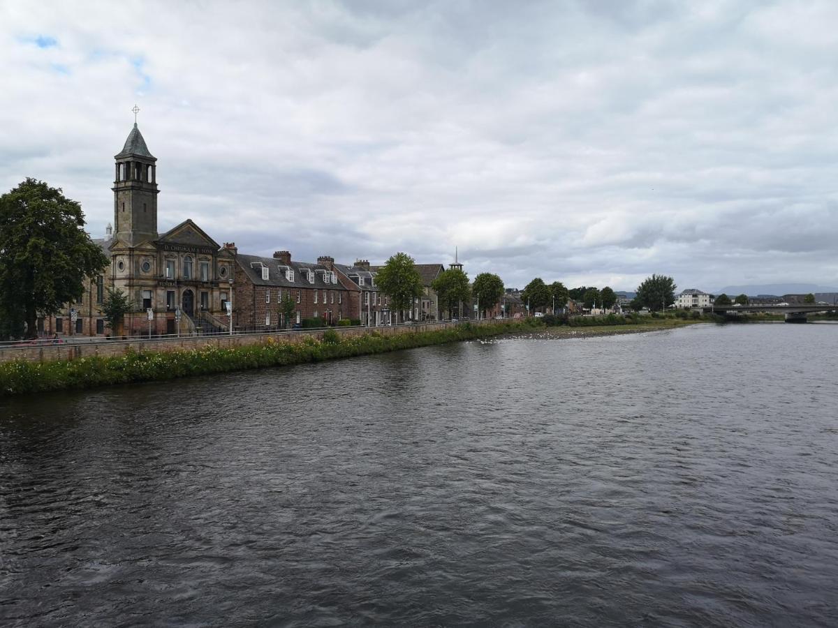 Attic Floor Apartment, City Centre Inverness Exterior photo